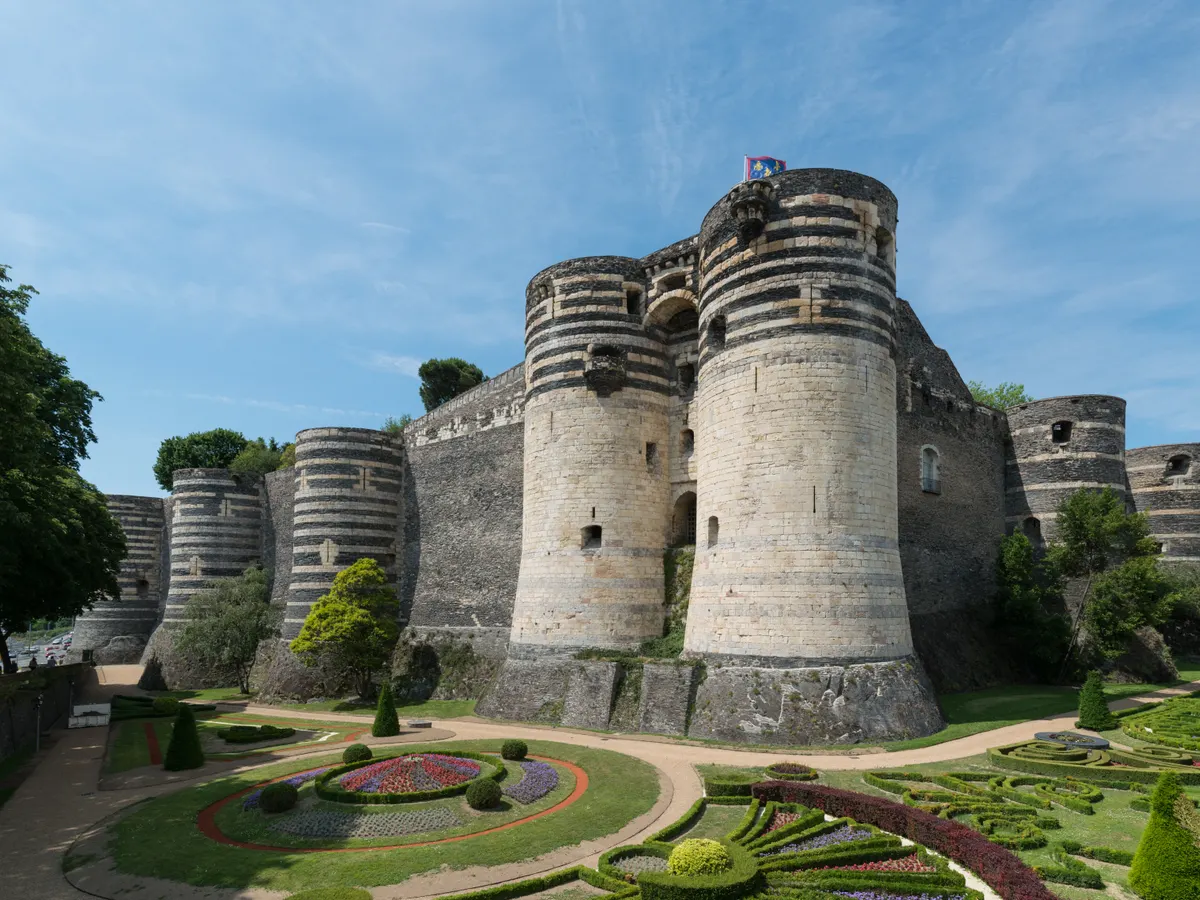 Angers : les tours du château d'Angers et ses jardins