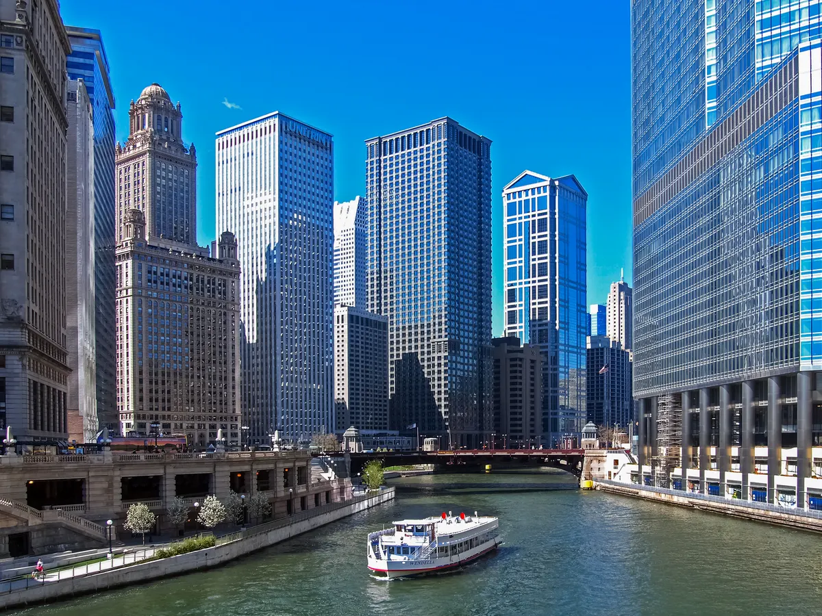 Chicago: the Chicago River and the Loop skyscrapers