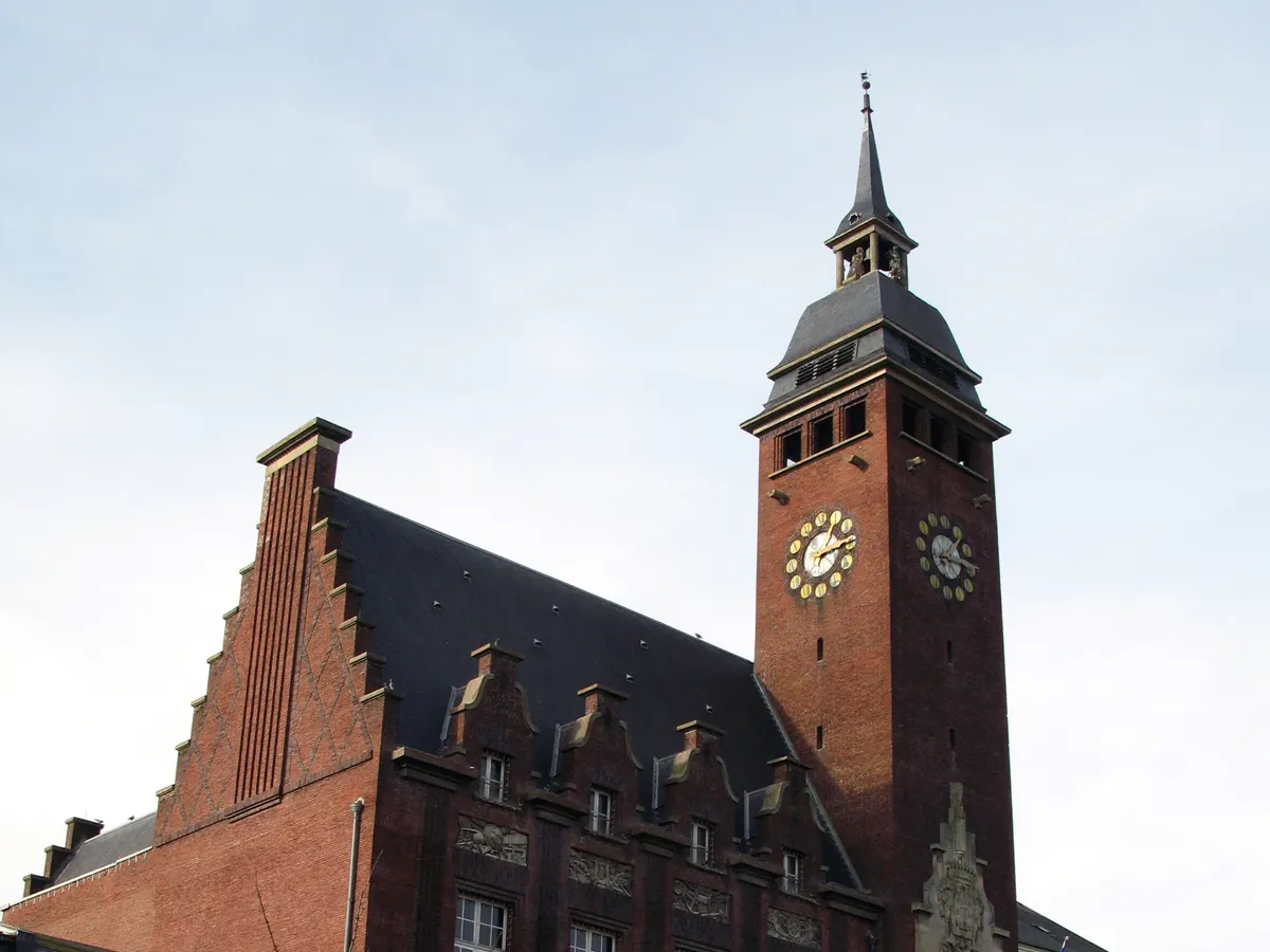 Montdidier : l'hôtel de ville et son campanile
